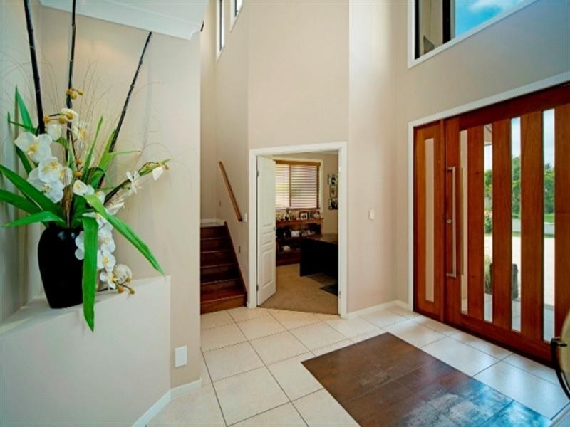 2548 Gowrie Way, Hope Island QLD 4212