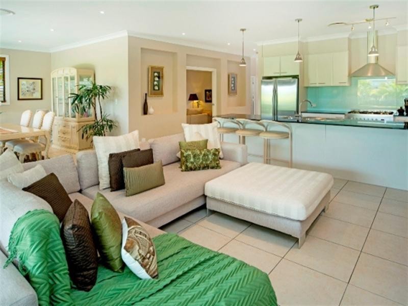 2548 Gowrie Way, Hope Island QLD 4212