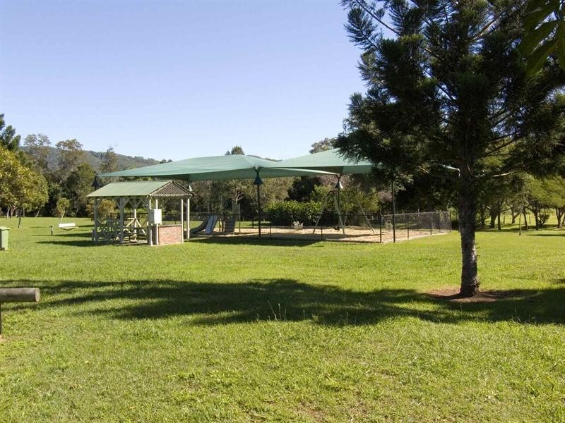 24 Blueash Crescent, Oxenford QLD 4210