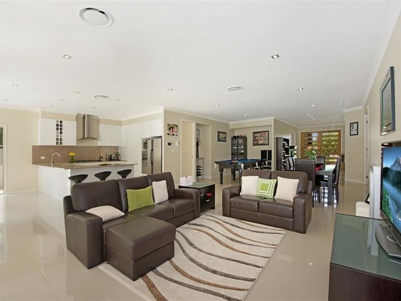 32 Rhodium Crescent, Hope Island QLD 4212