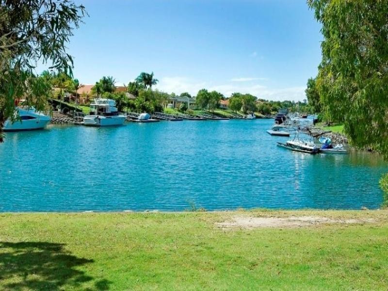 1090 Killymoon Drive, Hope Island QLD 4212