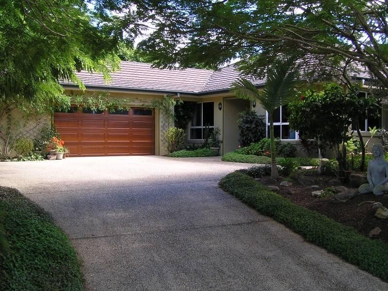 32 River Cove Place, Hope Island QLD 4212