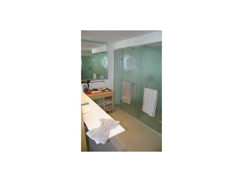 7301 Ephraim Island, Paradise Point QLD 4216