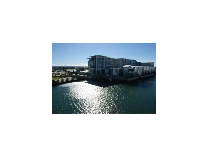 7301 Ephraim Island, Paradise Point QLD 4216