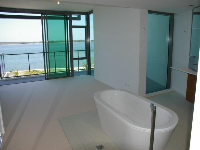 27103 Ephraim Island, Paradise Point QLD 4216