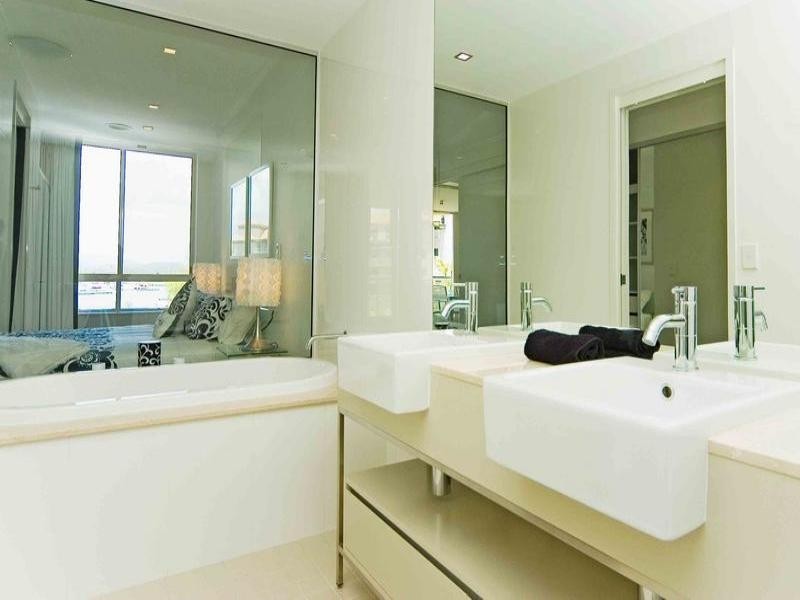 1715 1 Stillwater. Rialto Quay Drive, Hope Island QLD 4212