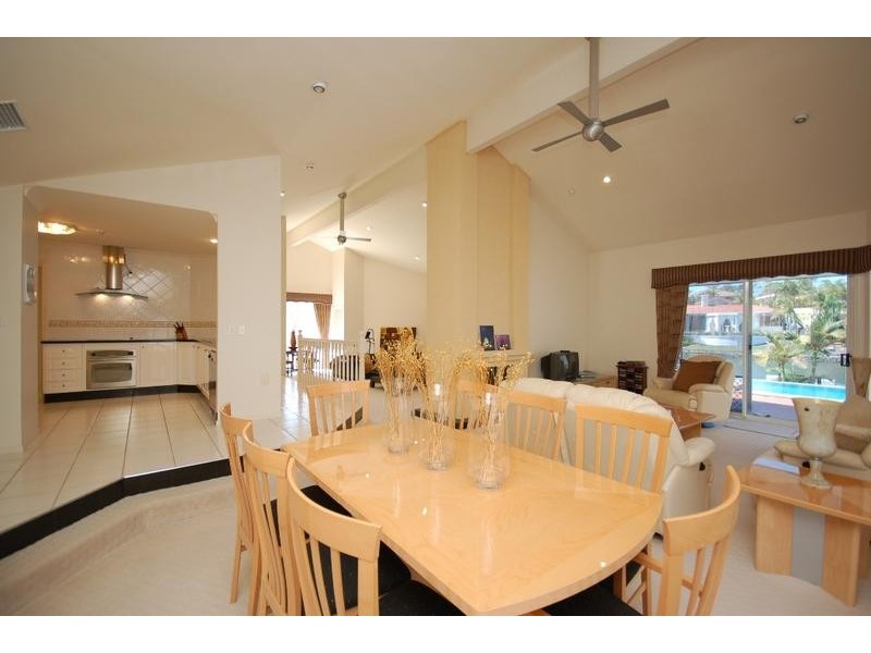 7306 Bayside Close, Sanctuary Cove QLD 4212