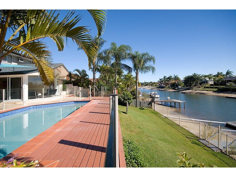 32 Kincardine Drive, Benowa QLD 4217