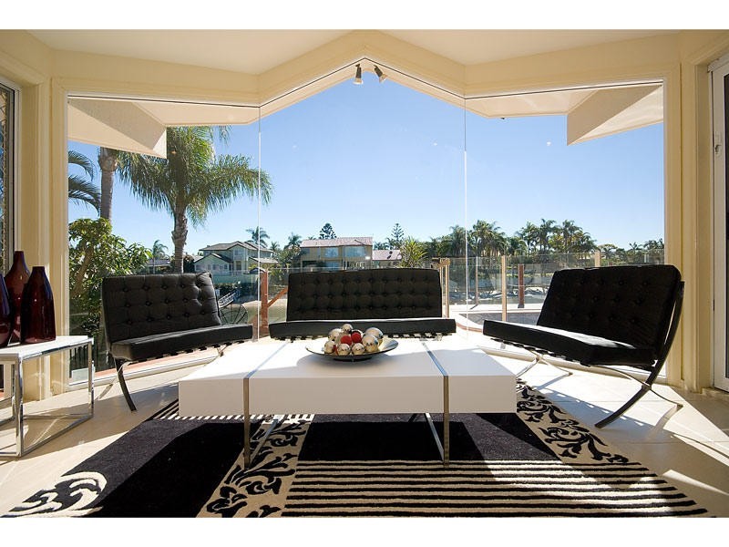 32 Kincardine Drive, Benowa QLD 4217