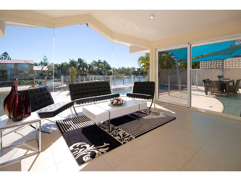 32 Kincardine Drive, Benowa QLD 4217