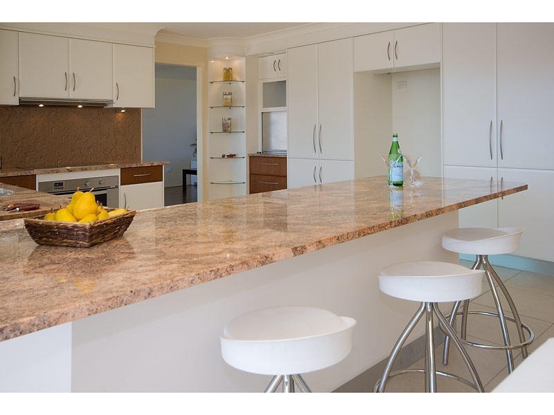 32 Kincardine Drive, Benowa QLD 4217