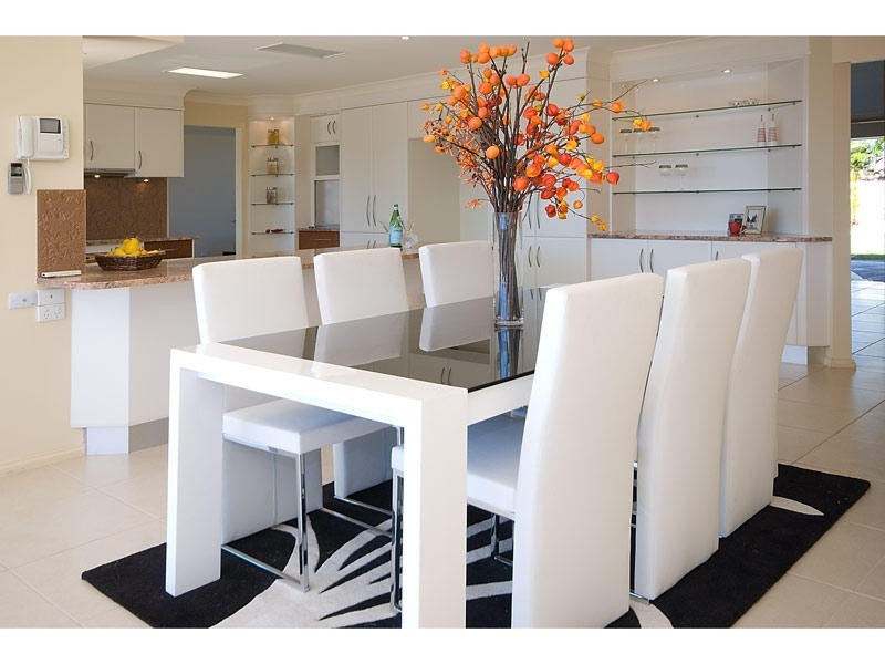 32 Kincardine Drive, Benowa QLD 4217