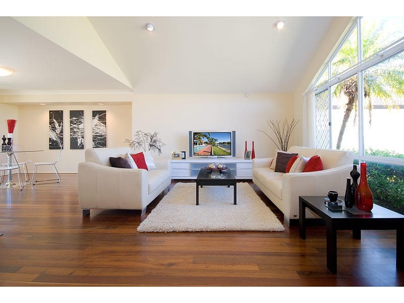 32 Kincardine Drive, Benowa QLD 4217