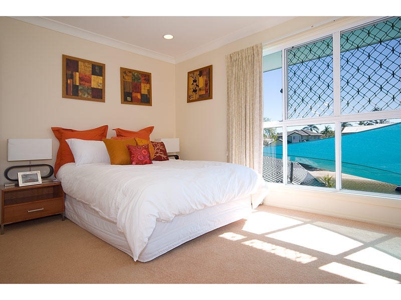 32 Kincardine Drive, Benowa QLD 4217