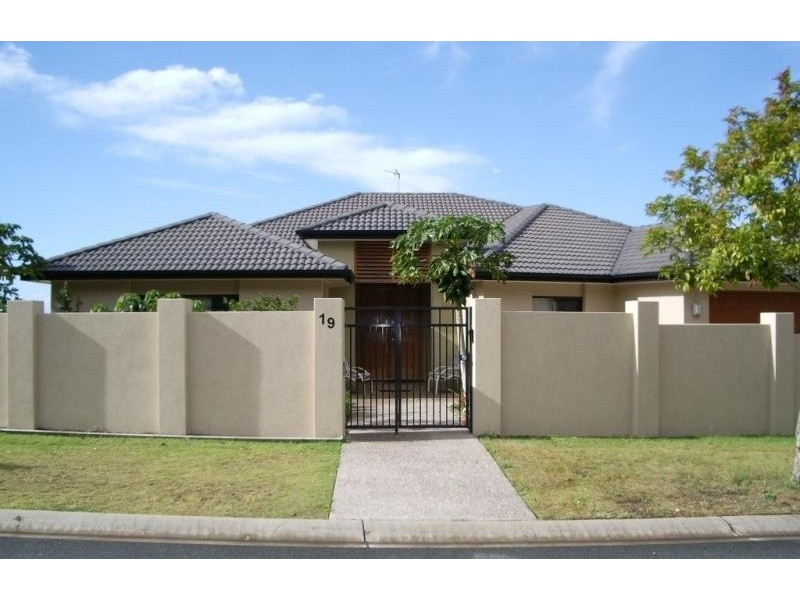 Highland Park QLD 4211