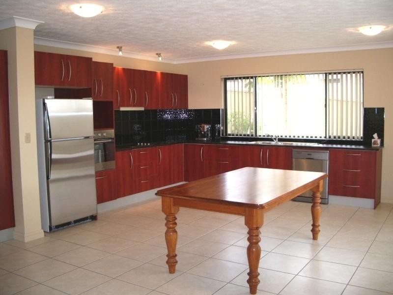 Highland Park QLD 4211