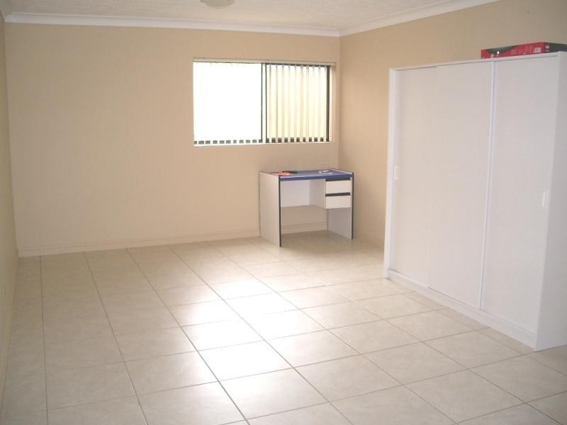 Highland Park QLD 4211