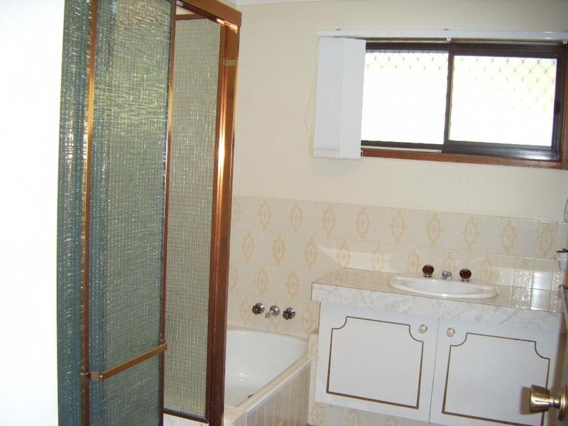 18 Bermuda Street, Broadbeach Waters QLD 4218