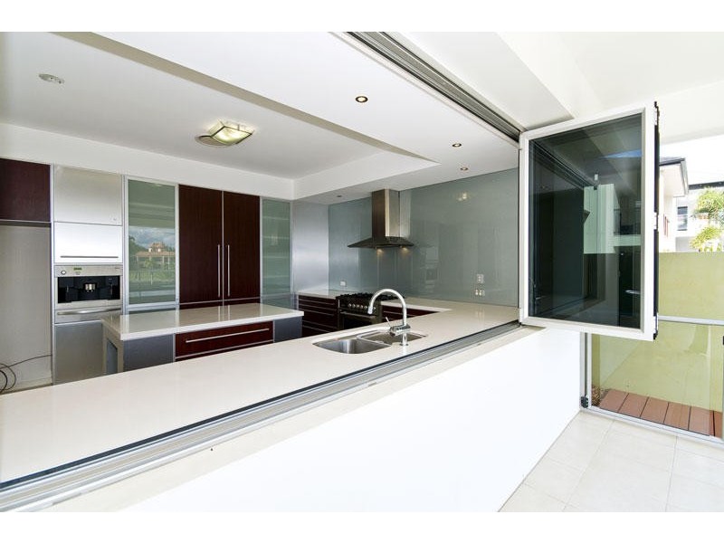 97 Sir Bruce Small Boulevard, Benowa QLD 4217