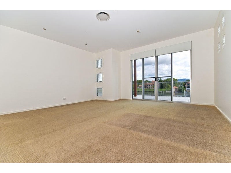 97 Sir Bruce Small Boulevard, Benowa QLD 4217