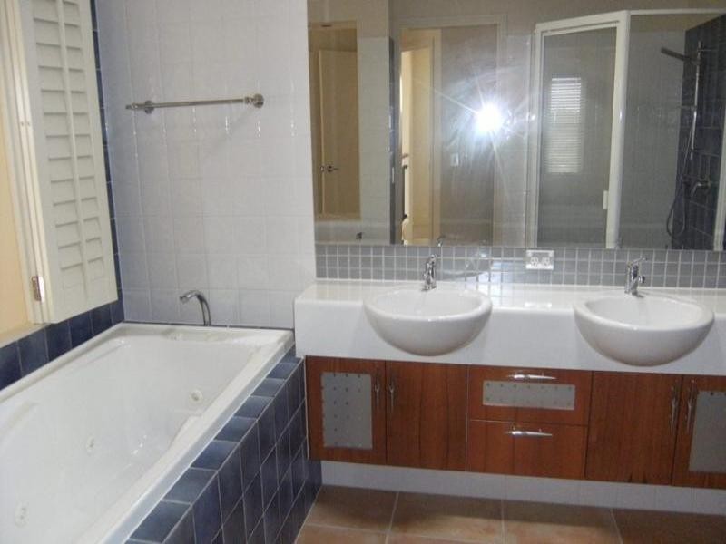 Carrara QLD 4211