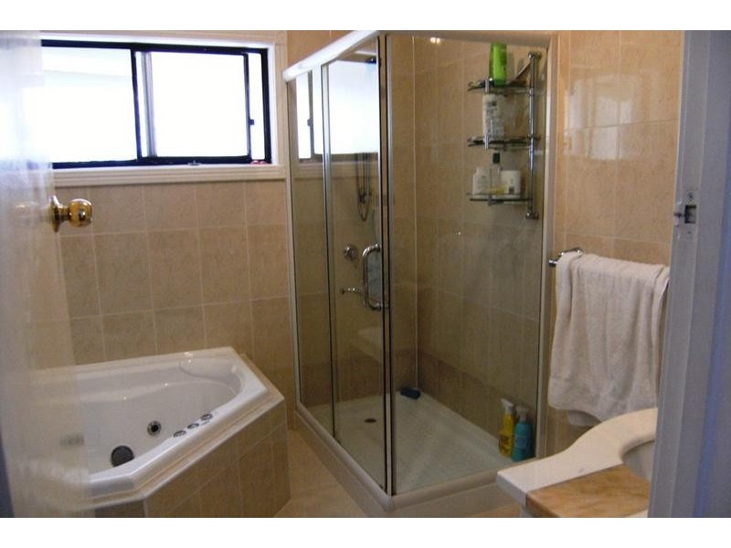 Broadbeach Waters QLD 4218