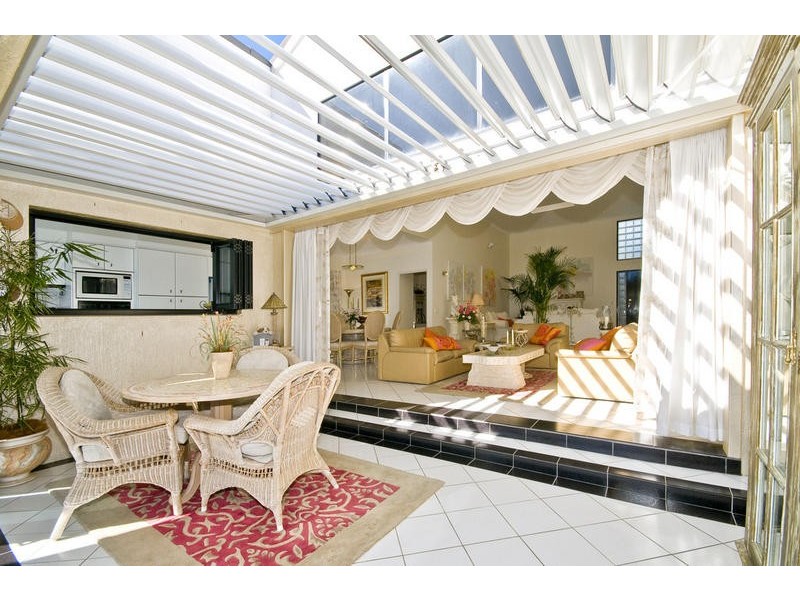 Chevron Island QLD 4217