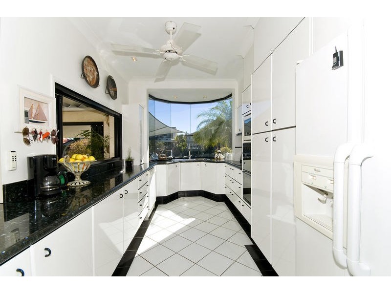 Chevron Island QLD 4217