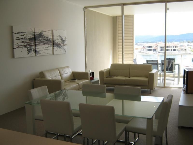 Hope Island QLD 4212