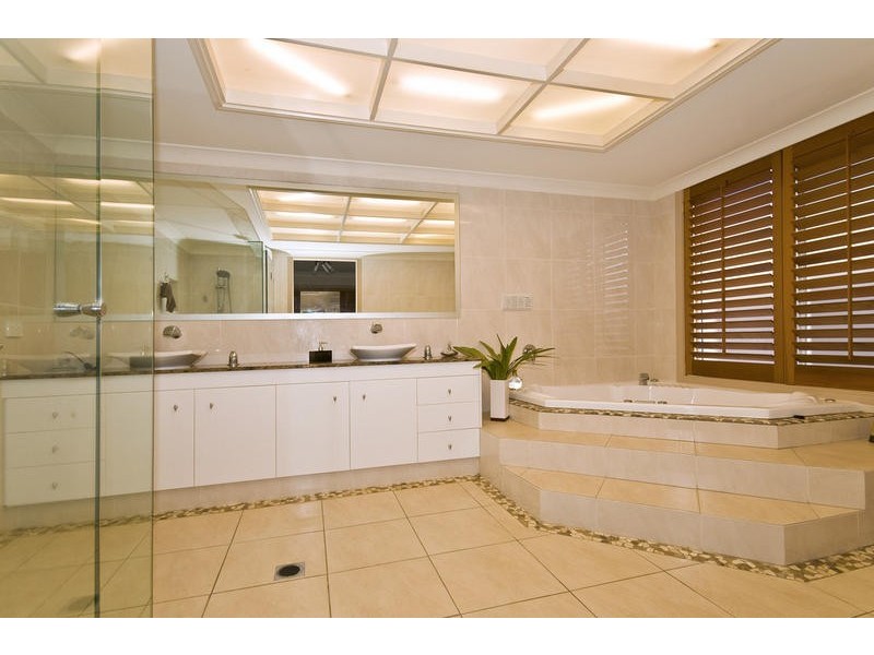 Benowa QLD 4217