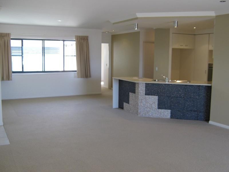 29 Market Square. 201 Varsity Parade, Varsity Lakes QLD 4227