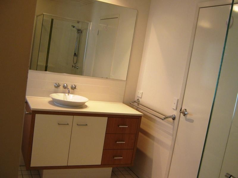 29 Market Square. 201 Varsity Parade, Varsity Lakes QLD 4227