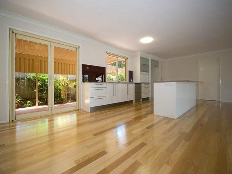 1 Medland Court, Sorrento QLD 4217
