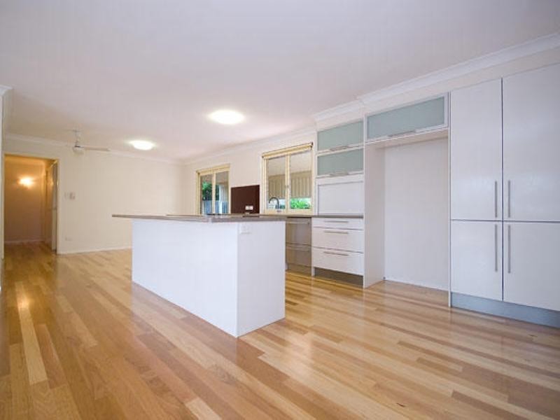 1 Medland Court, Sorrento QLD 4217