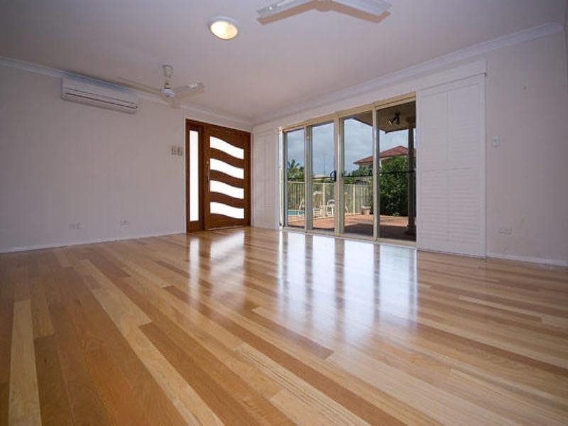 1 Medland Court, Sorrento QLD 4217