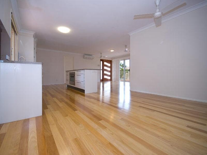 1 Medland Court, Sorrento QLD 4217