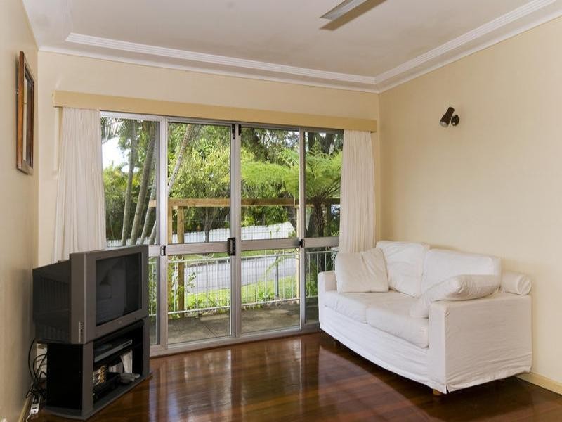 7 Schilling Avenue, Southport QLD 4215