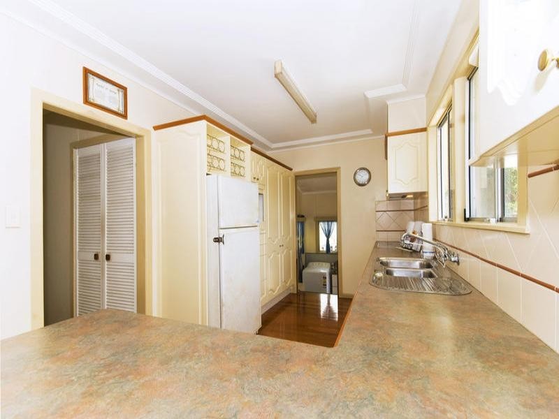 7 Schilling Avenue, Southport QLD 4215