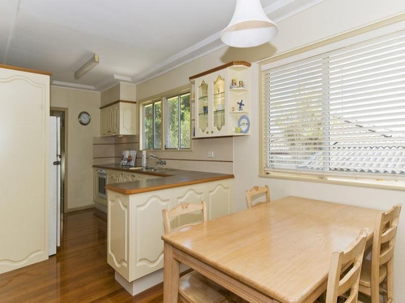 7 Schilling Avenue, Southport QLD 4215