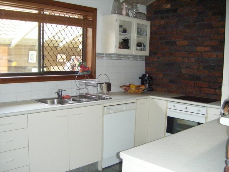 22 Loweana Street, Southport QLD 4215