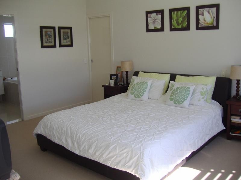 Ashmore QLD 4214