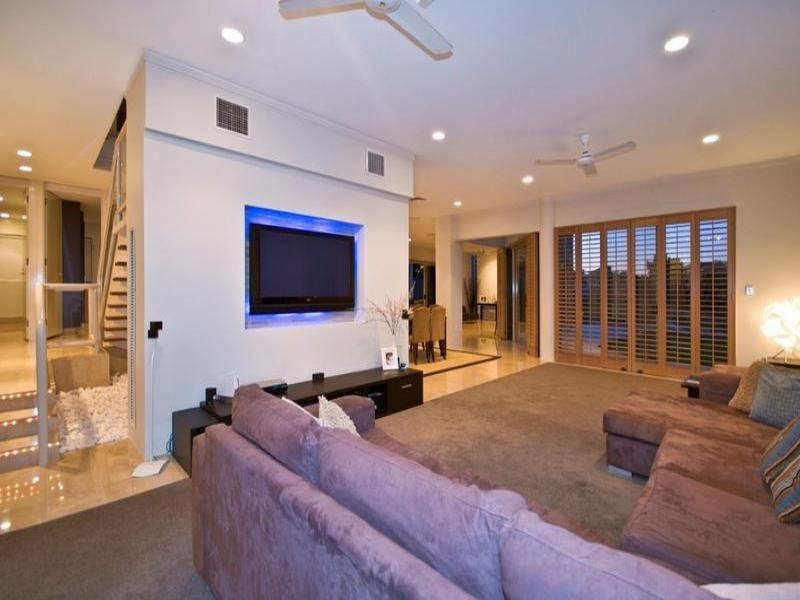 39 Blair Athol Crescent, Sorrento QLD 4217