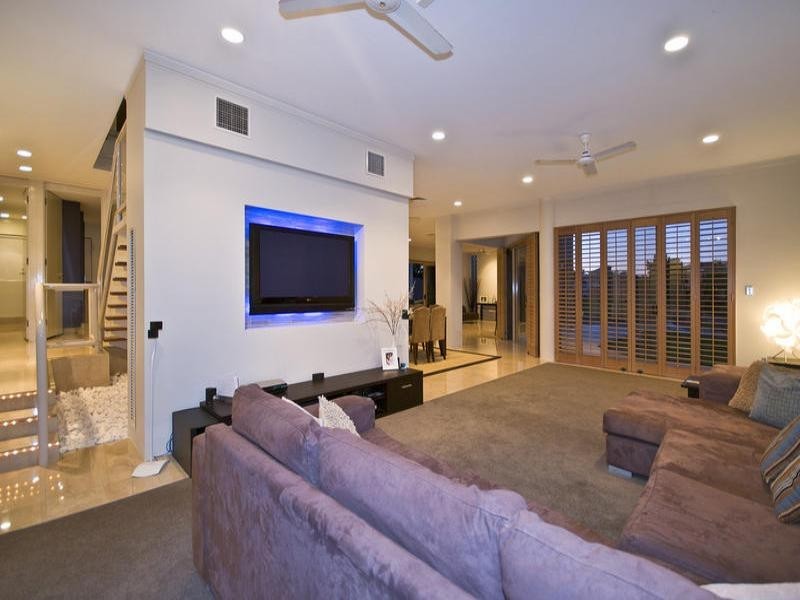 39 Blair Athol Crescent, Sorrento QLD 4217