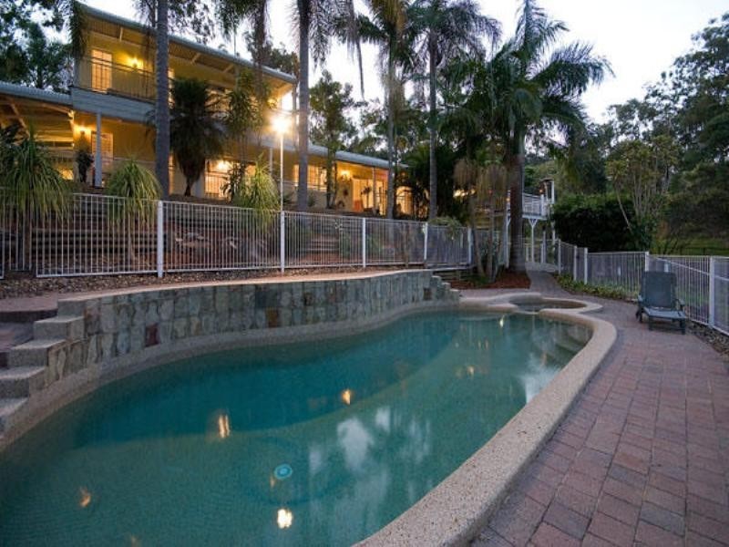 7 Brushwood Drive, Parkwood QLD 4214