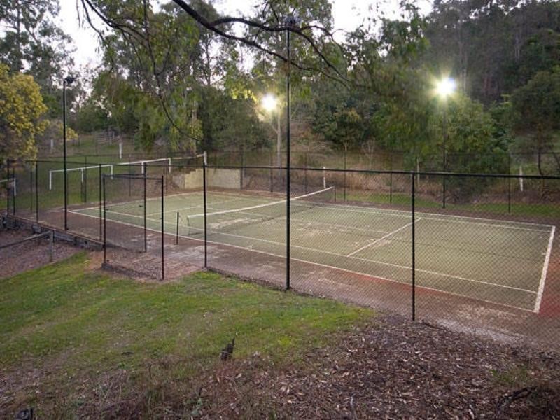 7 Brushwood Drive, Parkwood QLD 4214