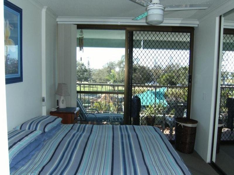 2B Palmerston Towers.  114 Marine Parade, Southport QLD 4215