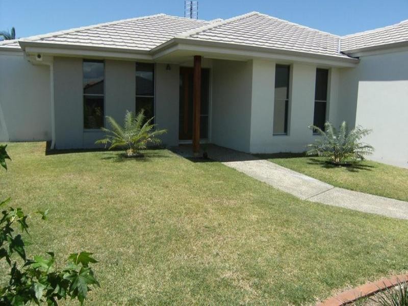 73 Coachwood Drive, Crestwood Heights, Molendinar QLD 4214