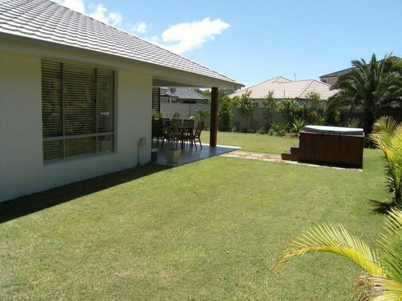 73 Coachwood Drive, Crestwood Heights, Molendinar QLD 4214