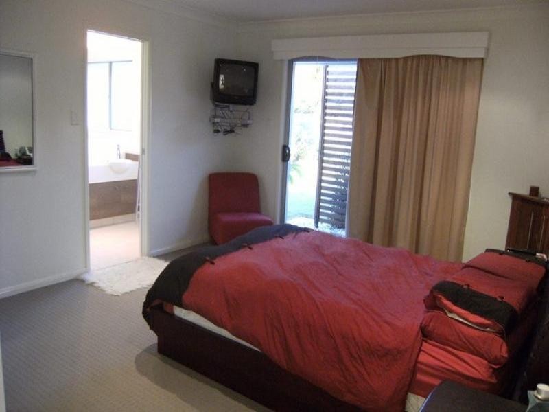 73 Coachwood Drive, Crestwood Heights, Molendinar QLD 4214