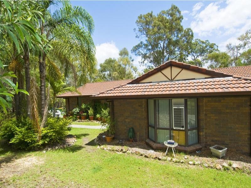 15 Uplands Drive, Parkwood QLD 4214